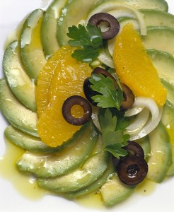 Salata s avokadom i narančama 